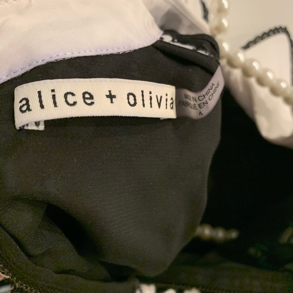 Alice + Olivia Debra Oversized Collar Dress - Picture 6 of 6